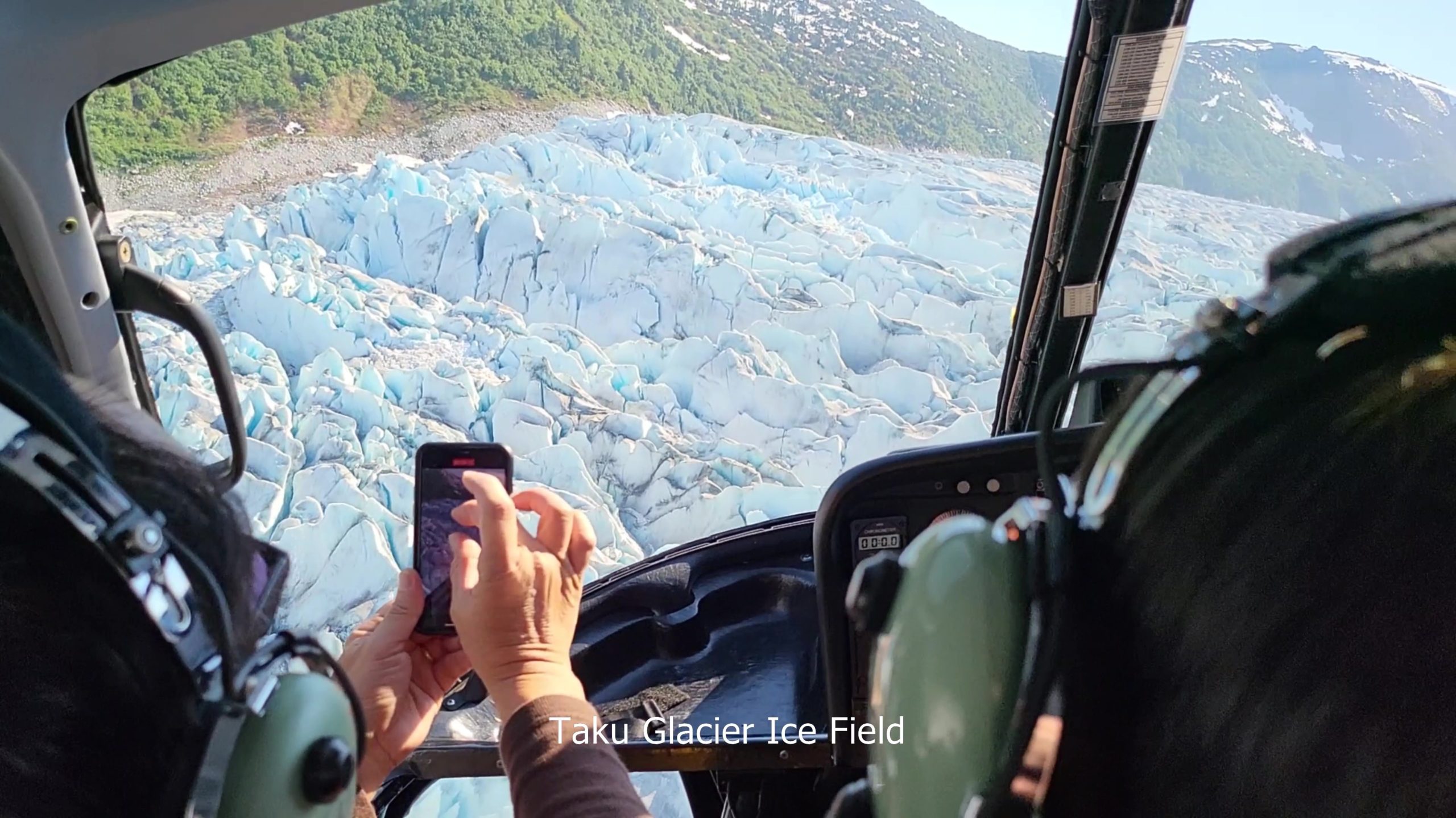 Alaskan Helicopter tour to Norris Glacier and Dog Sled Training Camp