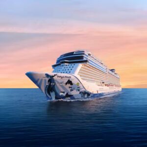 NCL Epic sailing on the ocean